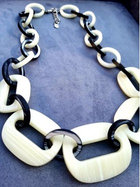 White and black Loops Necklace
