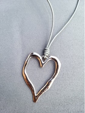 Heart Rose Gold Pendant Leather Necklace   