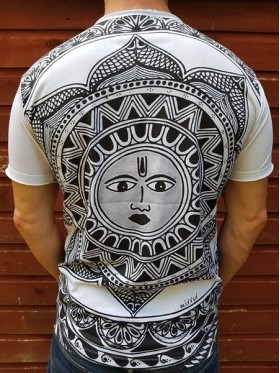 Sun - Mandala  - Mirror - T-Shirt  - White - Medium - 100% cotton